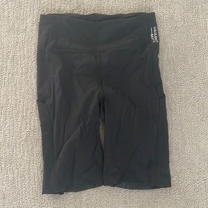 Barry’s Bootcamp lululemon bike shorts
